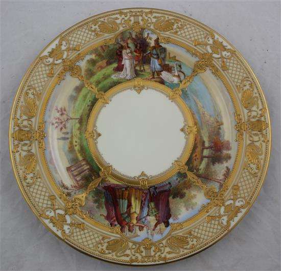 A pair of Czechoslovakian porcelain cabinet plates, 1920s, 27cm